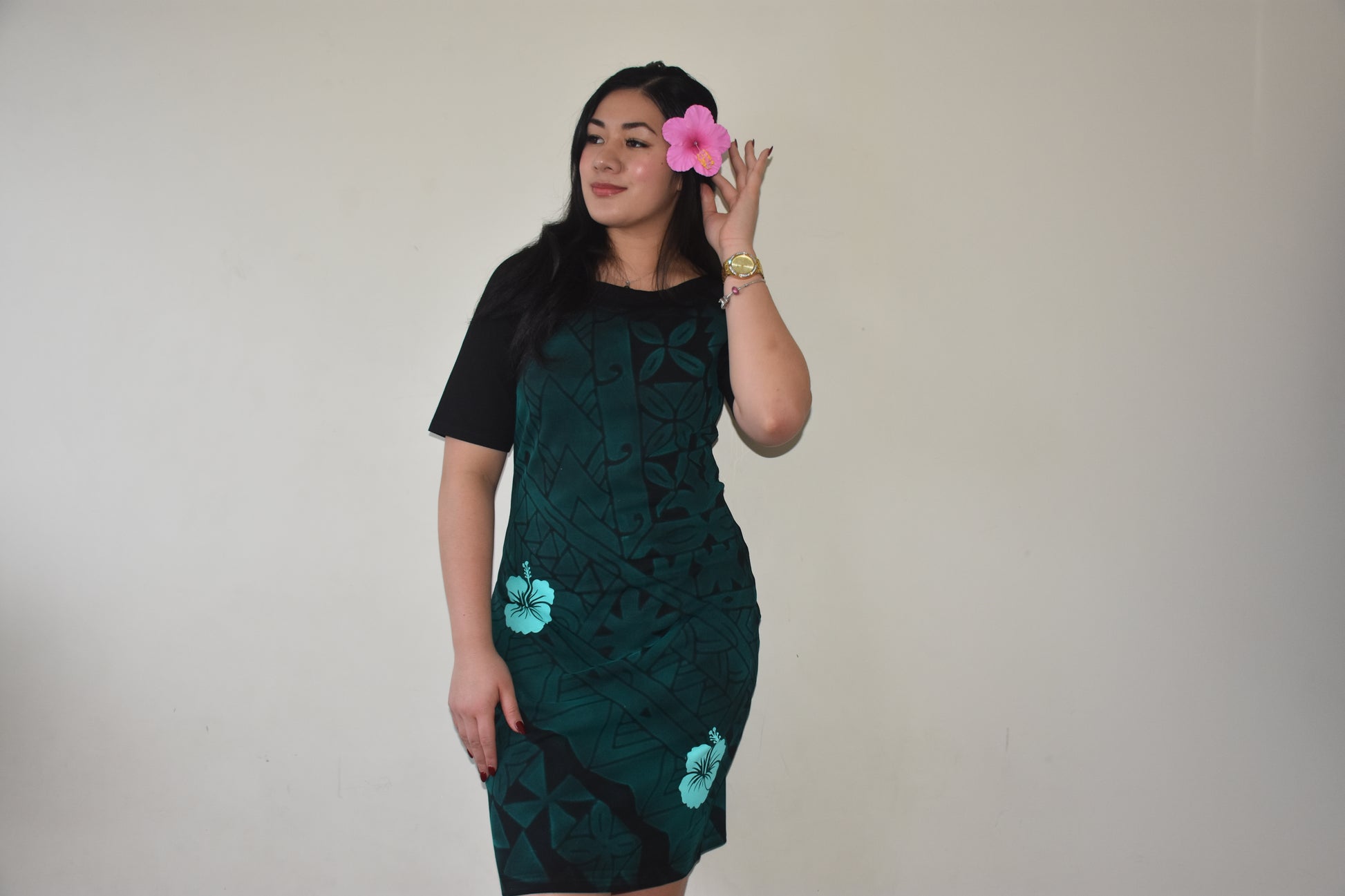 Ayla Dress in Green Ash Beauty Line Ayla Dress in Green Ash Beauty Line